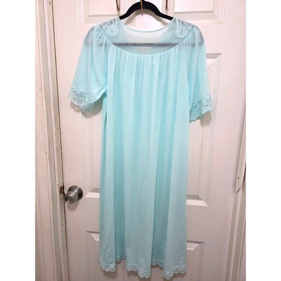 Shadowline Light Green Lace-Trimmed Nightgown  Floral Embroidery Short Sleeve - Picture 3 of 9